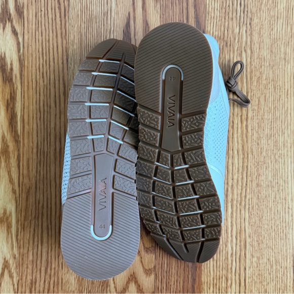 Vivaia Unisex Slip-On Mesh Sneakers (Allday) - Picture 7 of 8